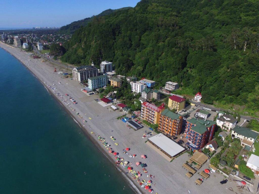 Hotel Lazuri In Kvariati Exterior photo